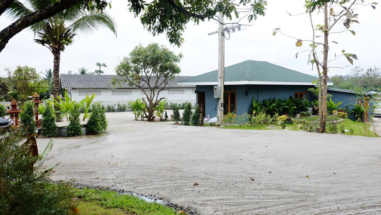Nok Chan Mee Na Chom Thong Exterior photo