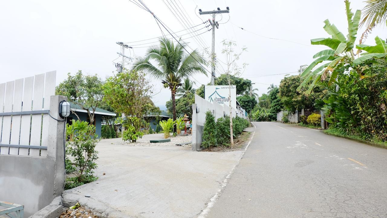 Nok Chan Mee Na Chom Thong Exterior photo