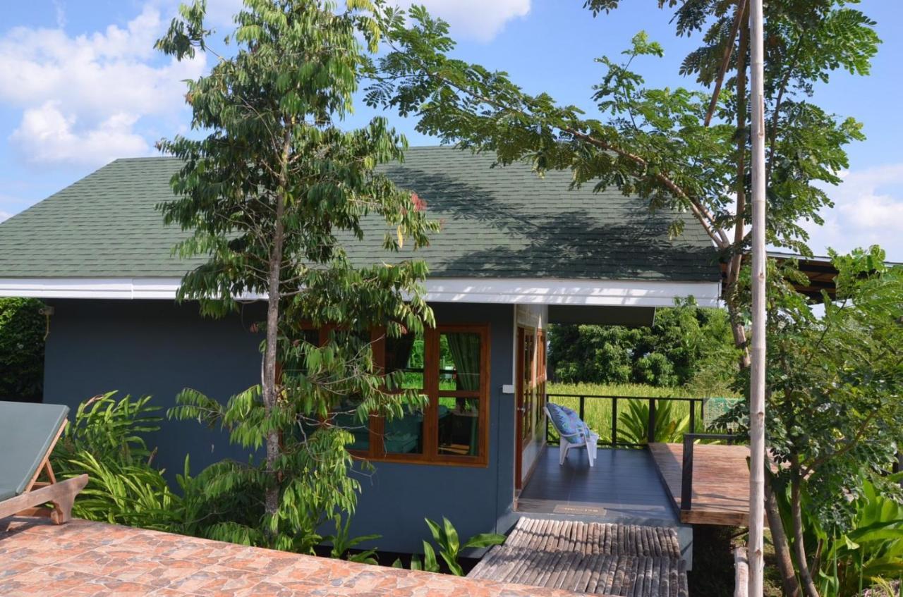 Nok Chan Mee Na Chom Thong Exterior photo