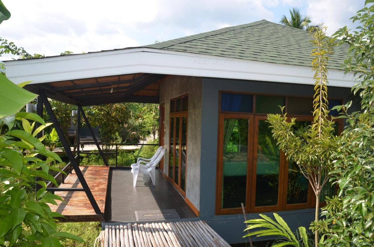 Nok Chan Mee Na Chom Thong Exterior photo